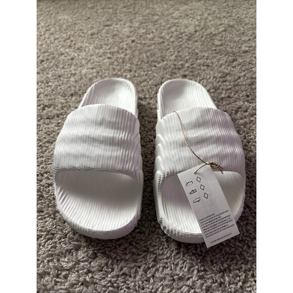adidas Originals Adilette 22 Slide Sandals HQ4672 Men\'s size 9 Foam Comfy White main image 5